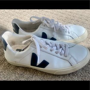 VEJA ESPLAR LOGO WOMENS EXTRA WHITE/BLACK SNEAKERS